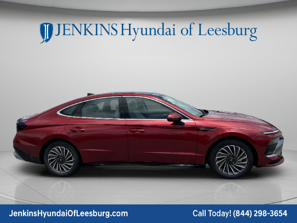 New 2026 Hyundai Sonata SEL FWD image 2