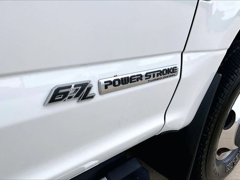Used 2022 Ford F350 Lariat w/ Lariat Ultimate Package AWD/4WD image 10