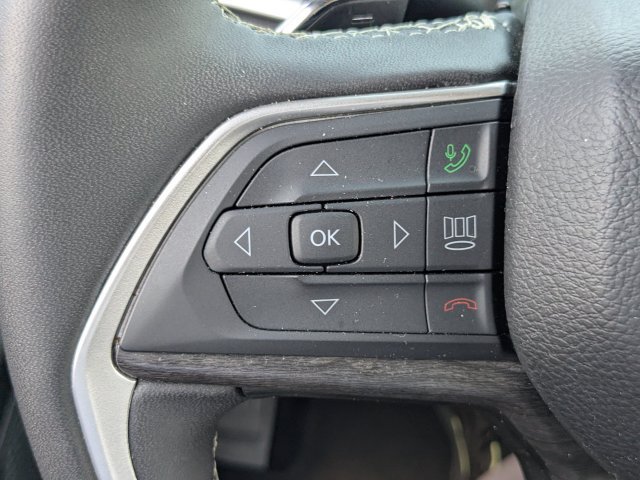 Used 2024 Jeep Grand Cherokee Limited AWD/4WD image 23