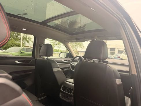 Certified 2024 Volkswagen Atlas Peak Edition SEL AWD/4WD image 20