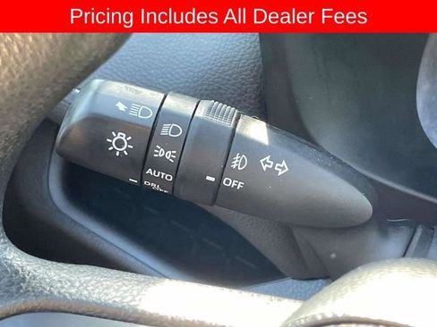 Used 2021 Toyota RAV4 XLE AWD/4WD image 27