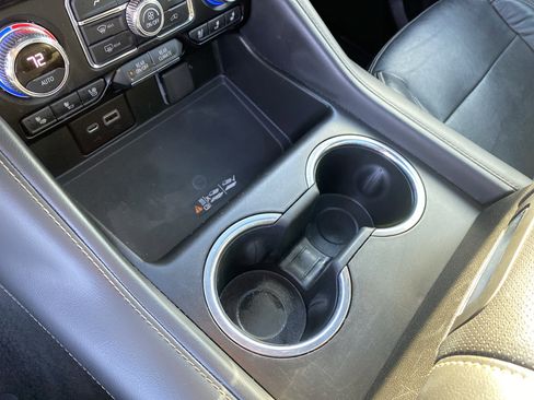 Used 2021 GMC Yukon SLT w/ SLT Luxury Plus Package image 44