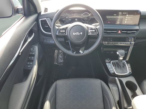 New 2026 Kia Seltos EX FWD image 9