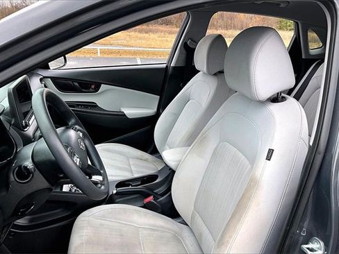 Used 2023 Hyundai Kona SEL image 21