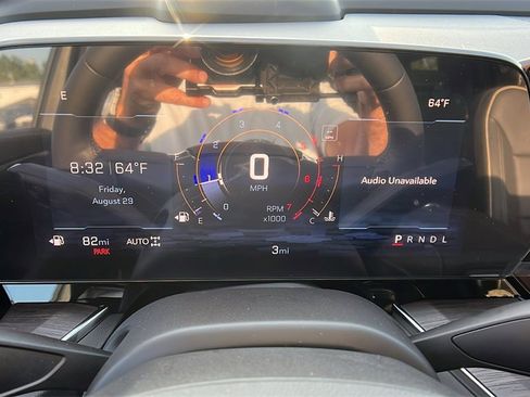 New 2025 Chevrolet Suburban Premier w/ Sun And Tow Package image 24