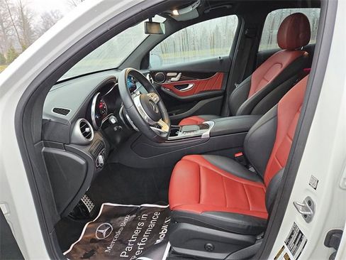 Used 2022 Mercedes-Benz GLC 300 4MATIC Coupe image 23