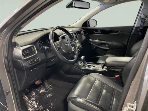 Used 2019 Kia Sorento SX w/ SX Touring Package image 14