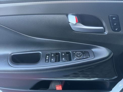 Used 2019 Hyundai Santa Fe FWD image 11