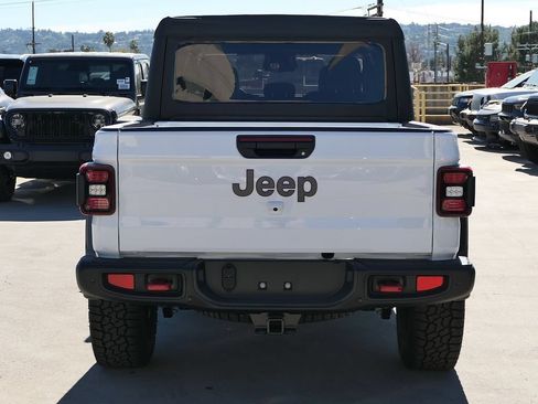 New 2026 Jeep Gladiator Rubicon w/ Safety Group AWD/4WD image 4