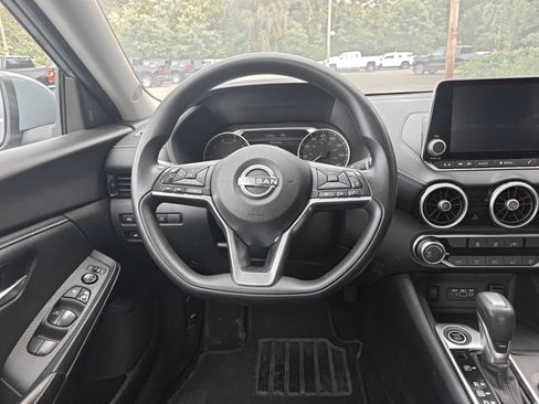 Used 2024 Nissan Sentra SV FWD image 23