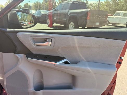 Used 2015 Toyota Camry XSE FWD image 10