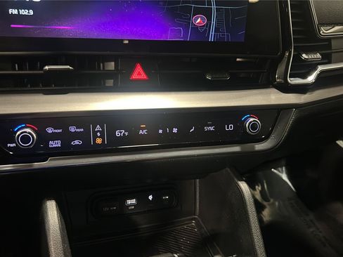 Used 2023 Kia Sportage EX FWD image 18