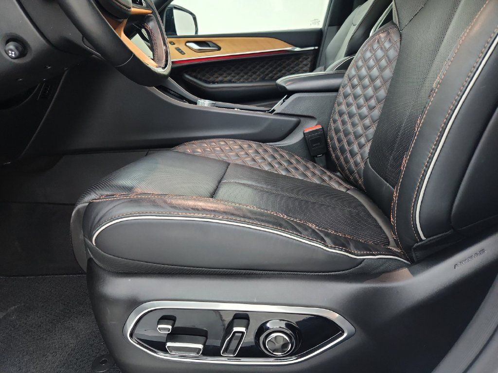 Certified 2023 Jeep Grand Cherokee Summit AWD/4WD image 22
