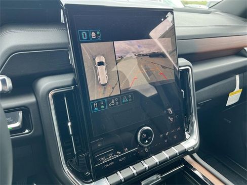 New 2026 GMC Yukon XL Denali image 19