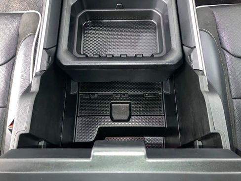 Used 2025 RAM 1500 Laramie image 11