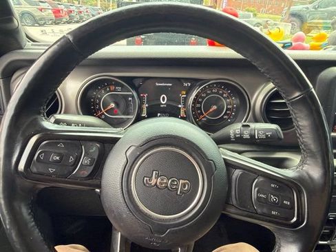 Used 2019 Jeep Wrangler Unlimited Sport S AWD/4WD image 13