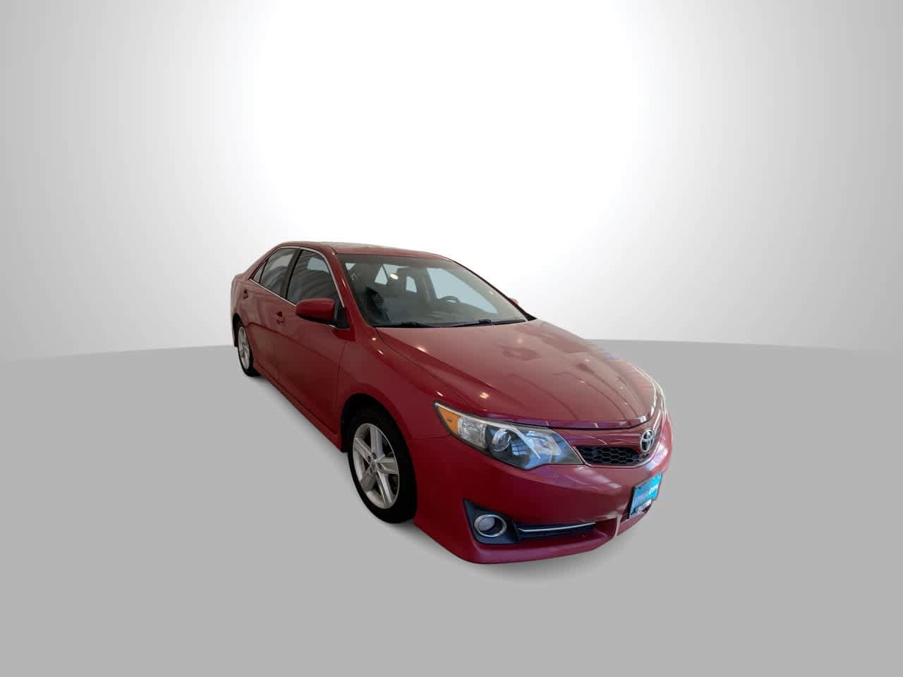 Used 2012 Toyota Camry SE FWD image 2