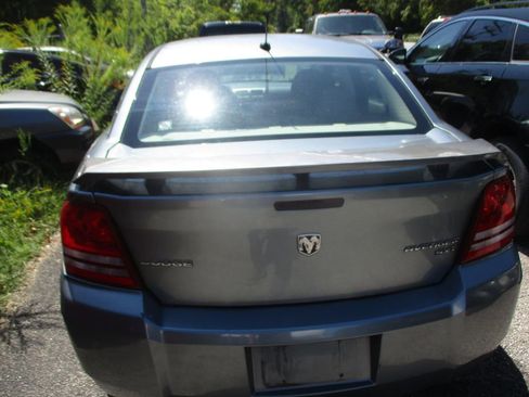 Used 2009 Dodge Avenger SXT image 6