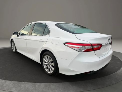 Used 2020 Toyota Camry LE image 7