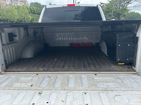Used 2016 Ford F150 Lariat w/ Equipment Group 502A Luxury AWD/4WD image 9