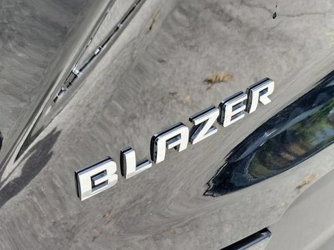 Used 2025 Chevrolet Blazer LT FWD image 13