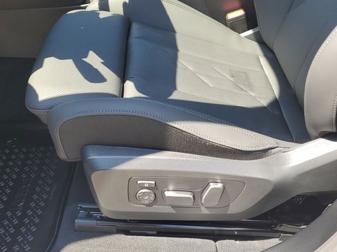 New 2026 BMW X3 xDrive30 w/ Premium Package AWD/4WD image 9