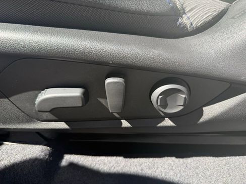 Certified 2025 Subaru Forester Premium image 22