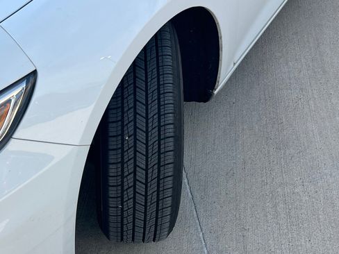 Used 2023 Chevrolet Malibu LT w/ Driver Confidence Package image 9