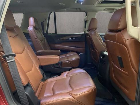 Used 2020 Cadillac Escalade Premium Luxury AWD/4WD image 24