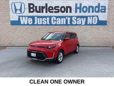 Used 2024 Kia Soul LX w/ Option Group 015 FWD image 1
