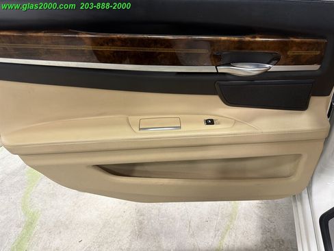 Used 2015 BMW 750Li RWD image 28