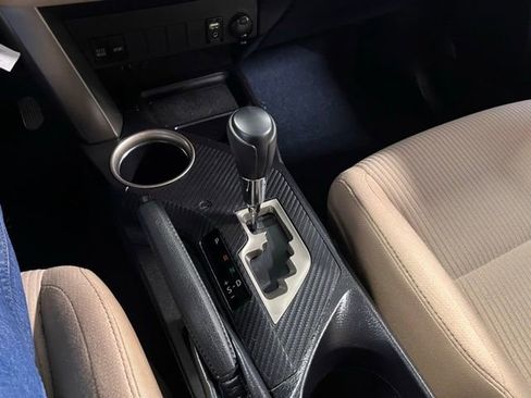 Used 2015 Toyota RAV4 XLE image 27