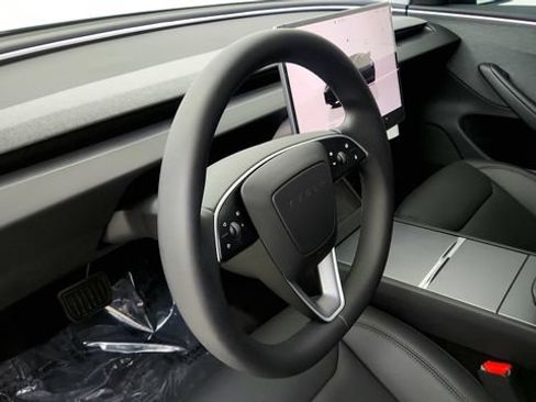 Used 2025 Tesla Model 3 RWD image 44