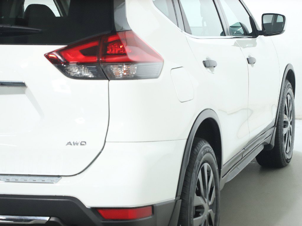 Used 2018 Nissan Rogue S AWD/4WD image 42