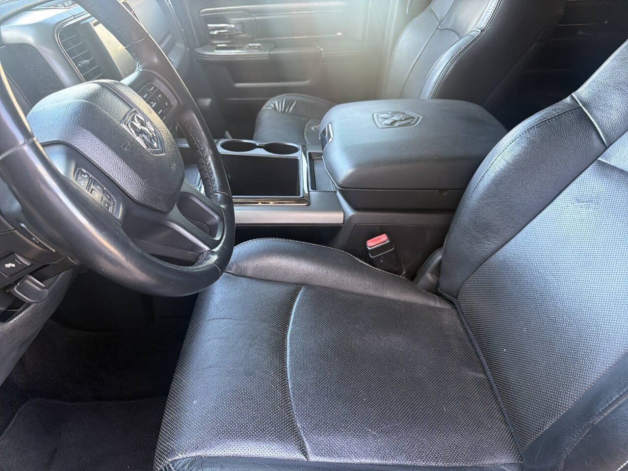 Used 2015 RAM 1500 Sport w/ Black Ram 1500 Sport Group AWD/4WD image 17