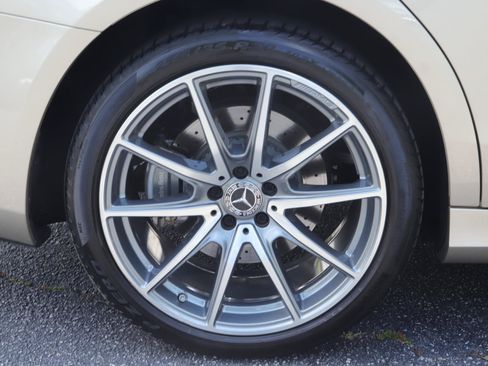 Used 2020 Mercedes-Benz S 560 Sedan image 40
