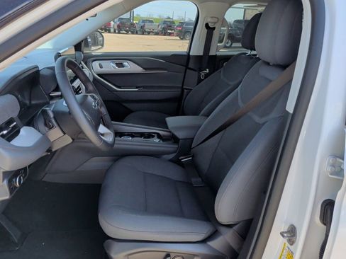 Used 2026 Ford Explorer Active image 12