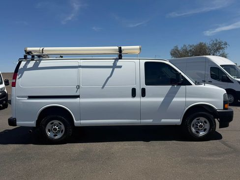 Used 2022 GMC Savana 2500 w/ Driver Convenience Package RWD image 7