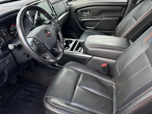 Used 2021 Nissan Titan PRO-4X w/ Pro-4x Convenience Package image 10