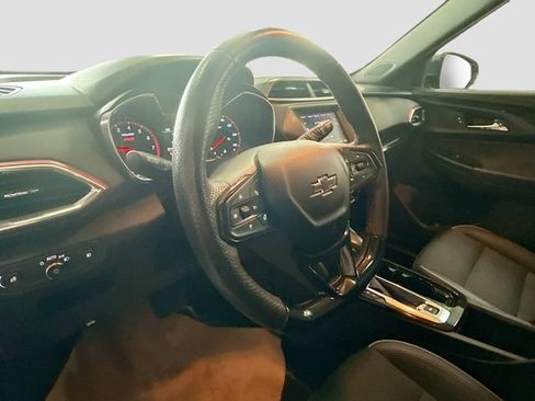 Used 2022 Chevrolet TrailBlazer RS AWD/4WD image 12