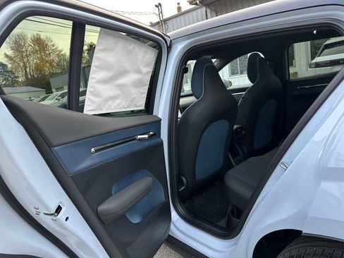 New 2026 Volvo EX30 Plus image 16