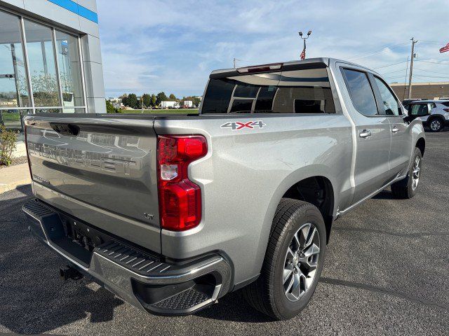 Used 2024 Chevrolet Silverado 1500 LT AWD/4WD image 3