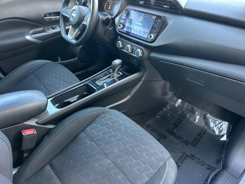 Used 2024 Nissan Kicks SV FWD image 15