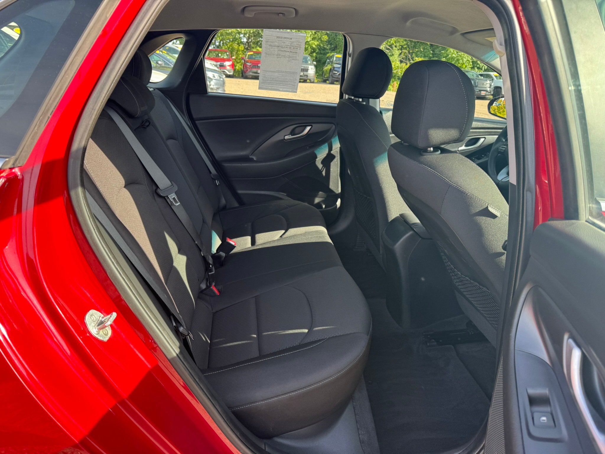 Used 2018 Hyundai Elantra GT FWD image 12