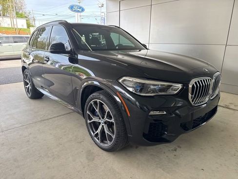 Used 2019 BMW X5 xDrive50i w/ M Sport Package AWD/4WD image 3