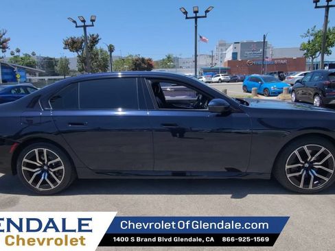 Used 2024 BMW 740i RWD image 9