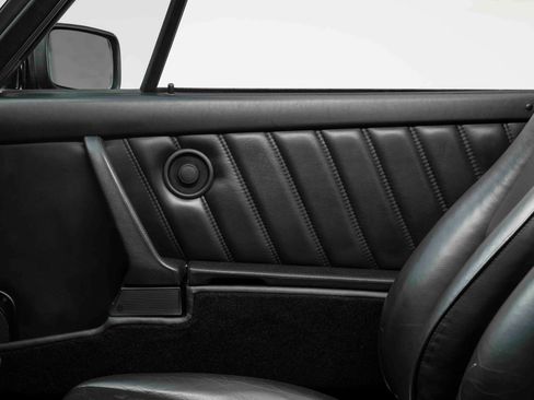 Used 1987 Porsche 911 Carrera RWD image 19