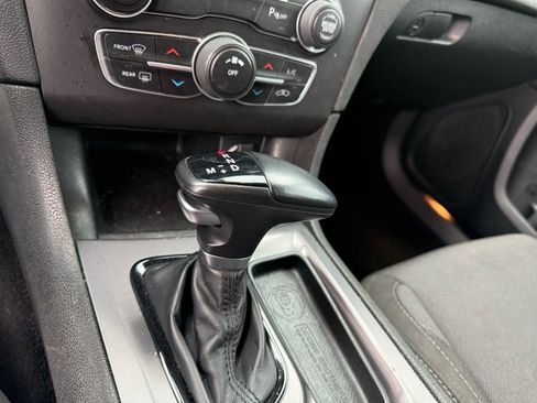 Used 2022 Dodge Charger SXT w/ Blacktop Package image 24