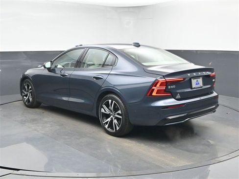 Used 2025 Volvo S60 B5 Plus image 6