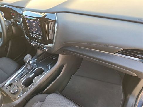 Used 2023 Chevrolet Traverse LT image 27